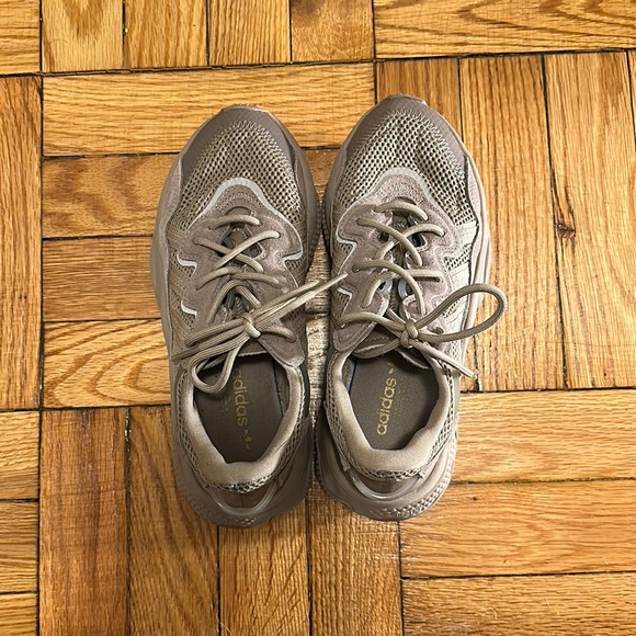 Adidas Ozweego taupe - Picture 2 of 5